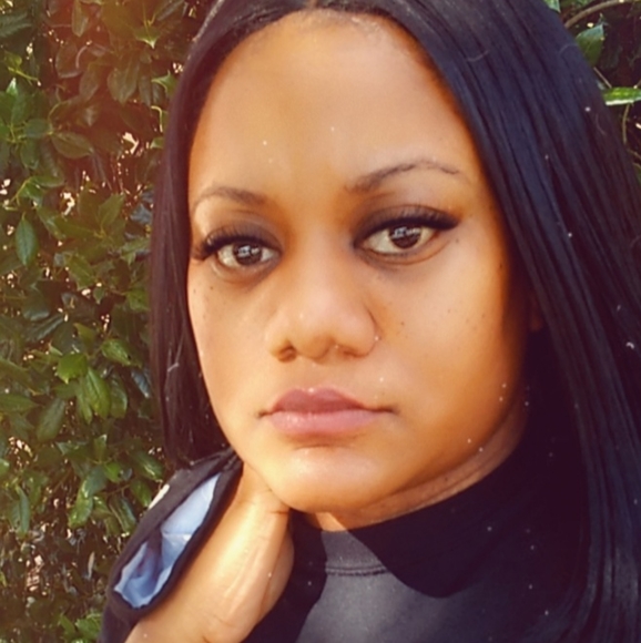 Meet your Posher, Brittany - Picture 2 of 3